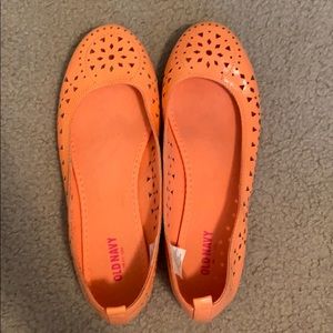 Women’s orange ballet flats